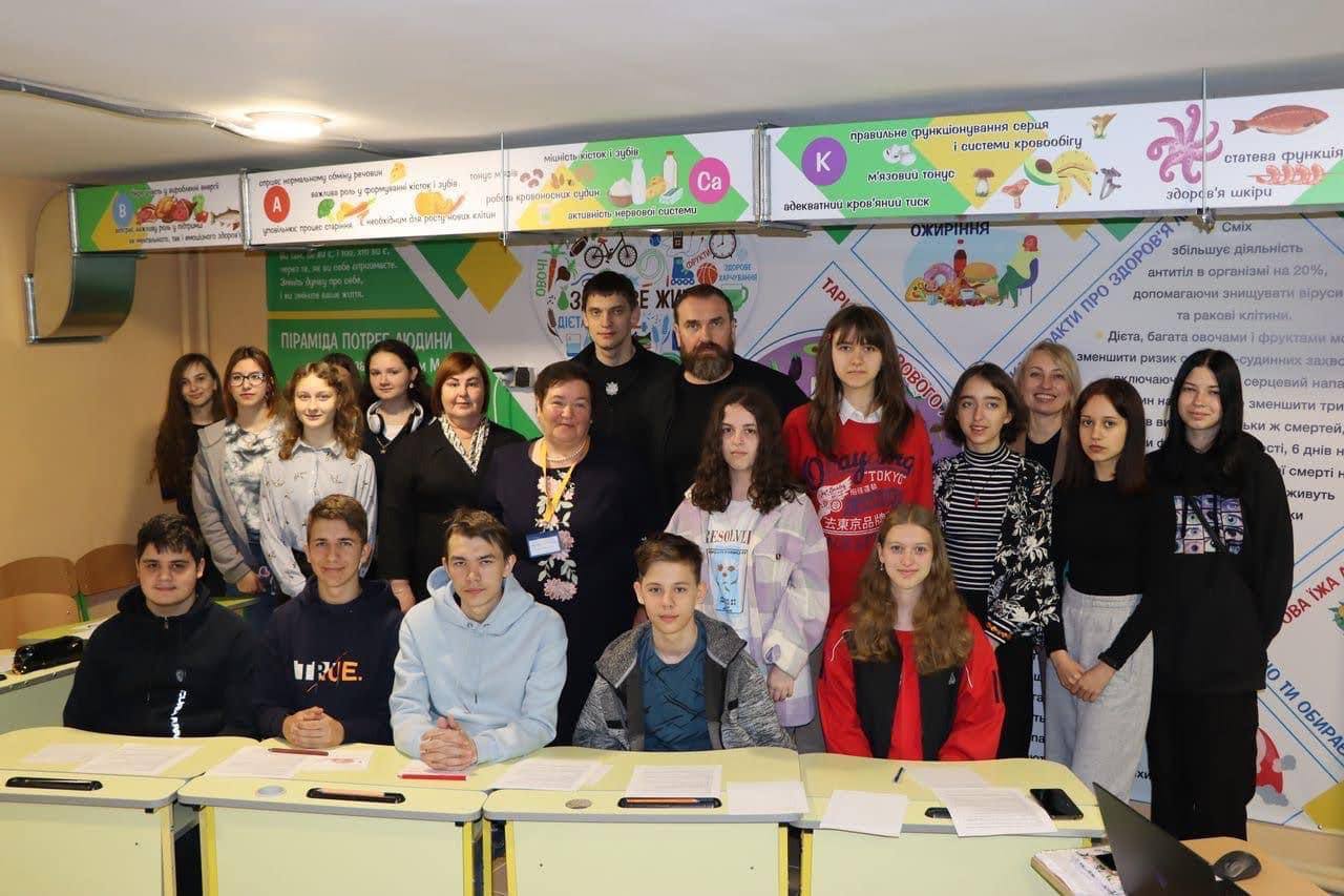 Понад 50 шкіл Запорізької області навчаються у змішаному форматі  image