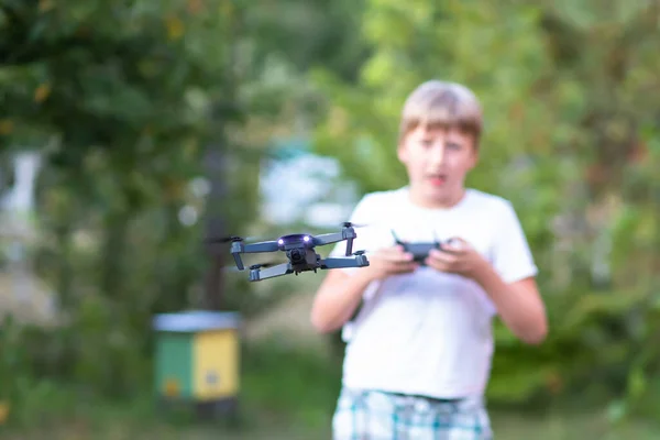Школярів хочуть вчити пілотувати дрони - Федоров  image